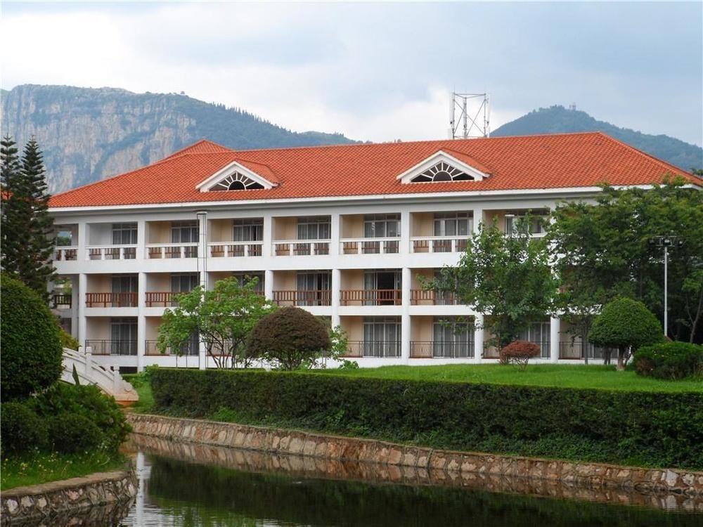Yunnan Dianchi Garden Resort Hotel & Spa 昆明 エクステリア 写真