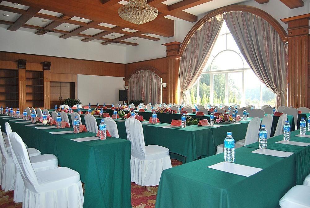 Yunnan Dianchi Garden Resort Hotel & Spa 昆明 エクステリア 写真