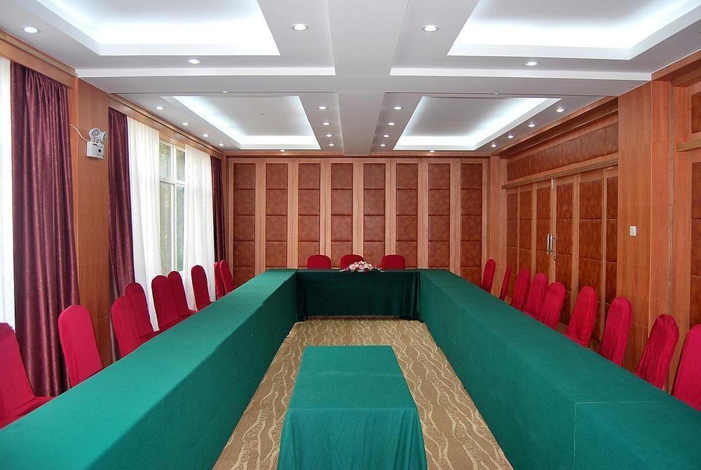 Yunnan Dianchi Garden Resort Hotel & Spa 昆明 エクステリア 写真
