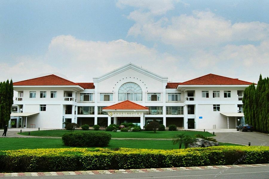 Yunnan Dianchi Garden Resort Hotel & Spa 昆明 エクステリア 写真