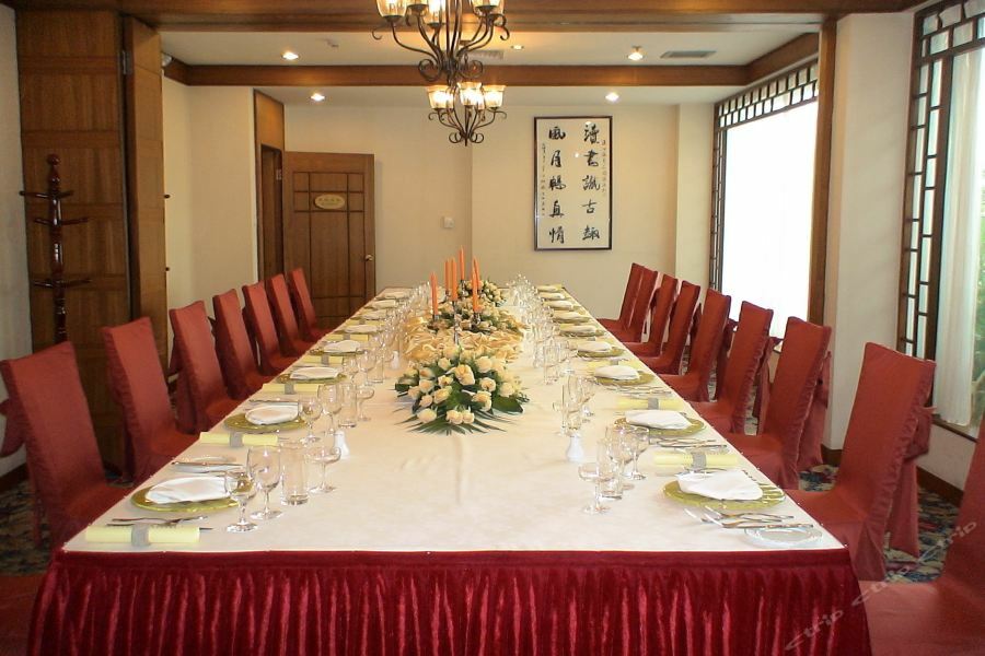 Yunnan Dianchi Garden Resort Hotel & Spa 昆明 エクステリア 写真