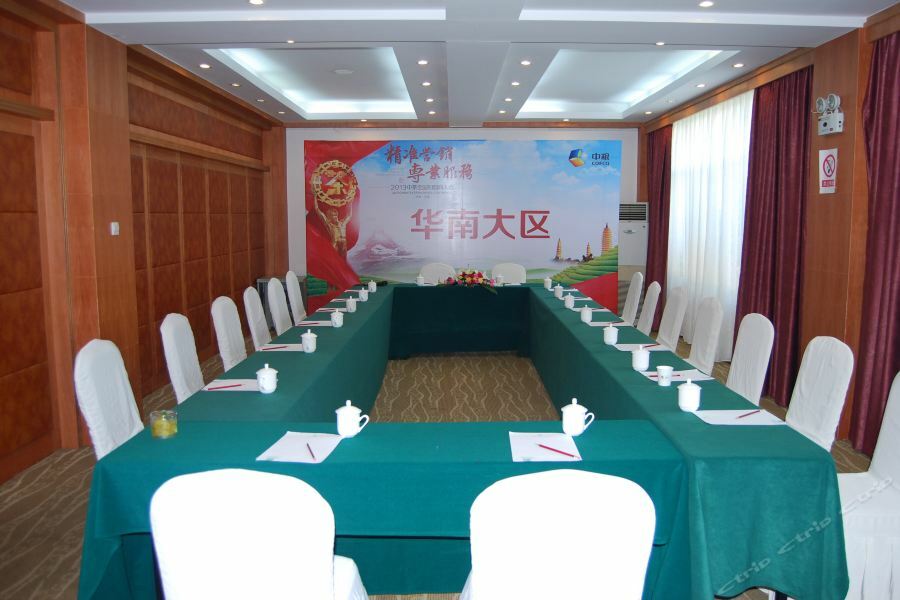 Yunnan Dianchi Garden Resort Hotel & Spa 昆明 エクステリア 写真
